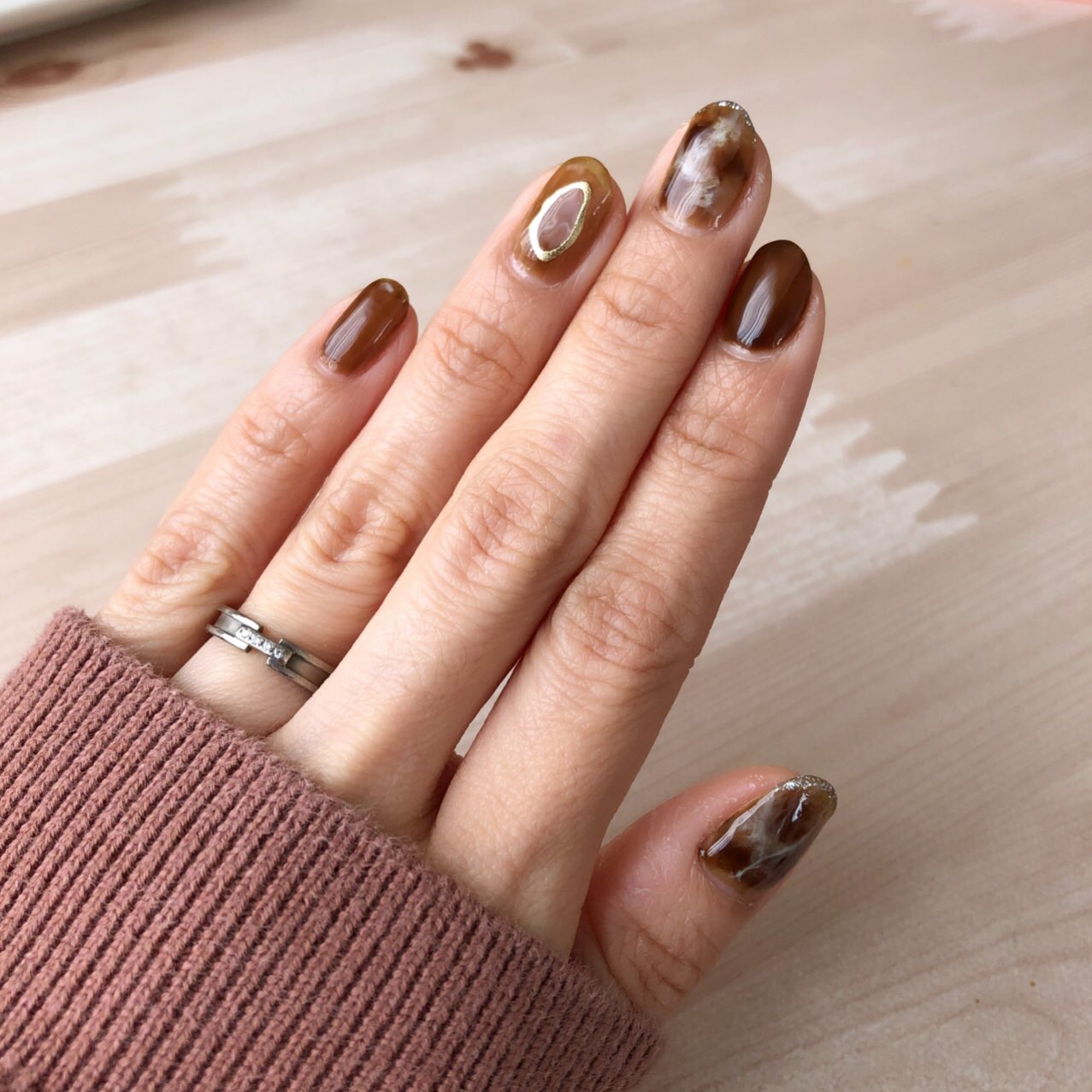 れぉるん 新しいネイル 左はブラウン系 右はピンク ネイル セルフネイル ジェルネイル セルフジェルネイル Homei Nail T Co 55c6597nvj Twitter