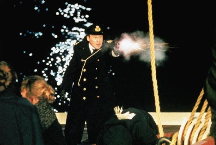 PaulLuong_MD's tweet image. Mean-tested aid at this time is like the sinking Titanic and you have to be selected to get on the life boat. What's next? Shooting the people because they are afraid for their life? #NoMeansTesting #CoronavirusPandemic