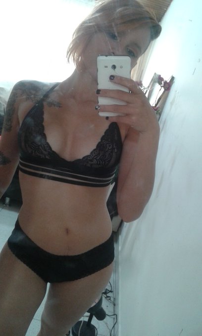 Two daily moods .... Do u like dominant or submissived girls/boys? https://t.co/j2BPX7IxtL<a href="/tag/tatoo"class="tags"><span>#tatoo</span></a><a href="/tag/cam4"class="tags"><span>#cam4</span></a>