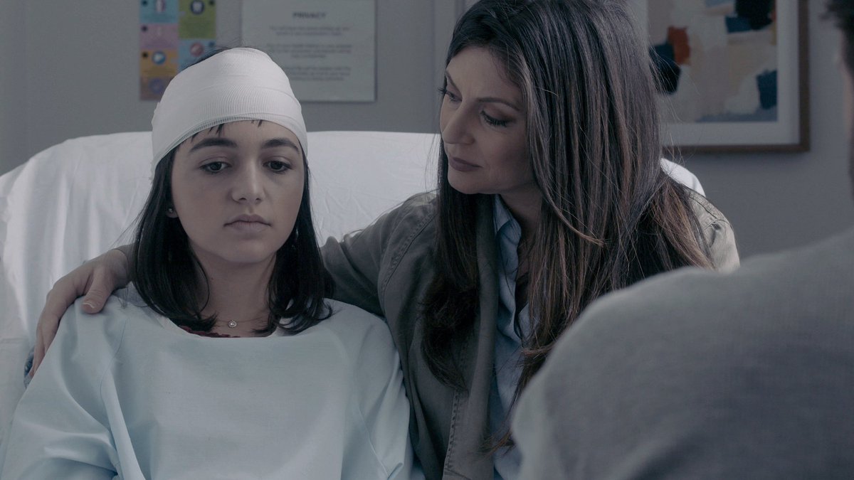 LMN's tweet photo. Be careful with who you call a "friend." π±#MyDaughtersPsychoFriend is starting RIGHT NOW! #SpringBreakdowns #LifetimeAndLounge @cerinavincent https://t.co/0hY0qiTh3W