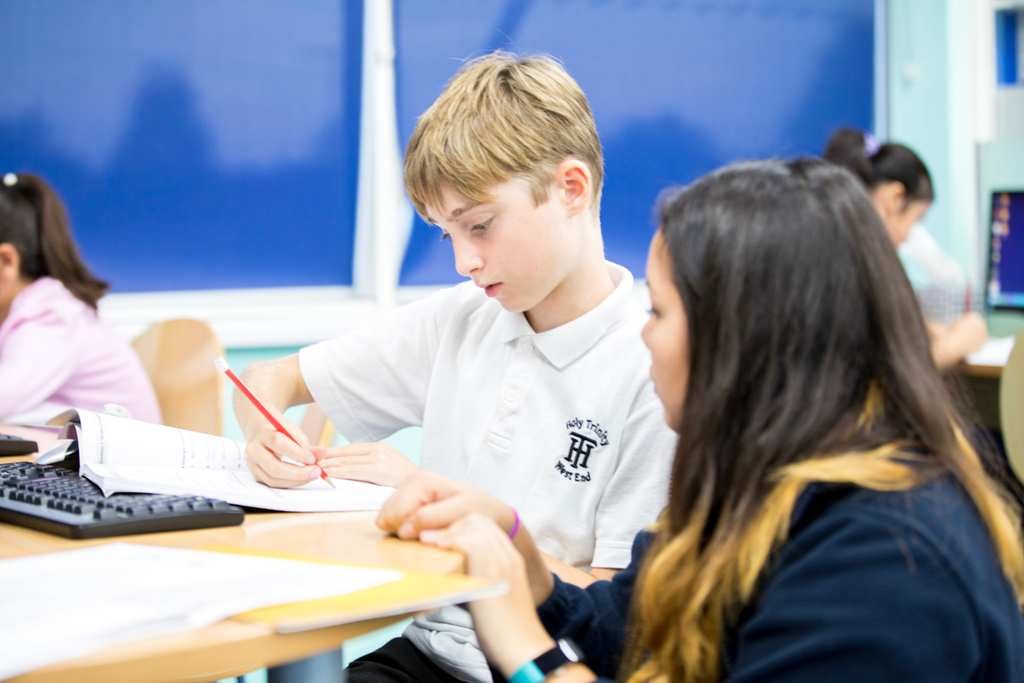 exploretutors's tweet photo. How to talk to your children about (COVID-19).⁠
⁠We hope this will help your child feel more informed and at ease about the events that are happening around us, so that they can continue their fearless learning journeys.⁠ ⁠#keepeducationgoing https://t.co/mZOEWuhqxh https://t.co/XbtHzpky5w
