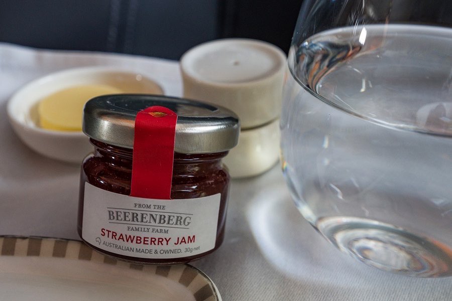 Breakfast time on SQ247 from Melbourne to Wellington back in January! Chicken Char Siew + Noodles and Choy Sum on this 3 hour flight across the Tasman. Blueberry pancakes and a full English on offer too