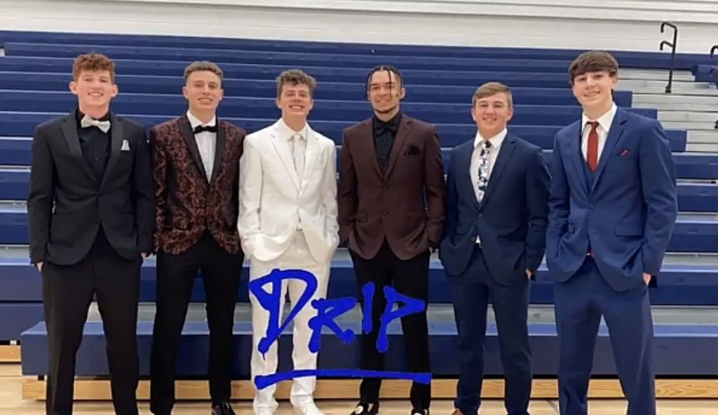 Kuzi_77's tweet photo. Dear Corona,                                                      Please chill out so I can get one more day at school with the homies                    @drrreeeee @chayden_cox @mason_ewing0208 @Jaden_Humphrey3 https://t.co/a4eM9GtBLk
