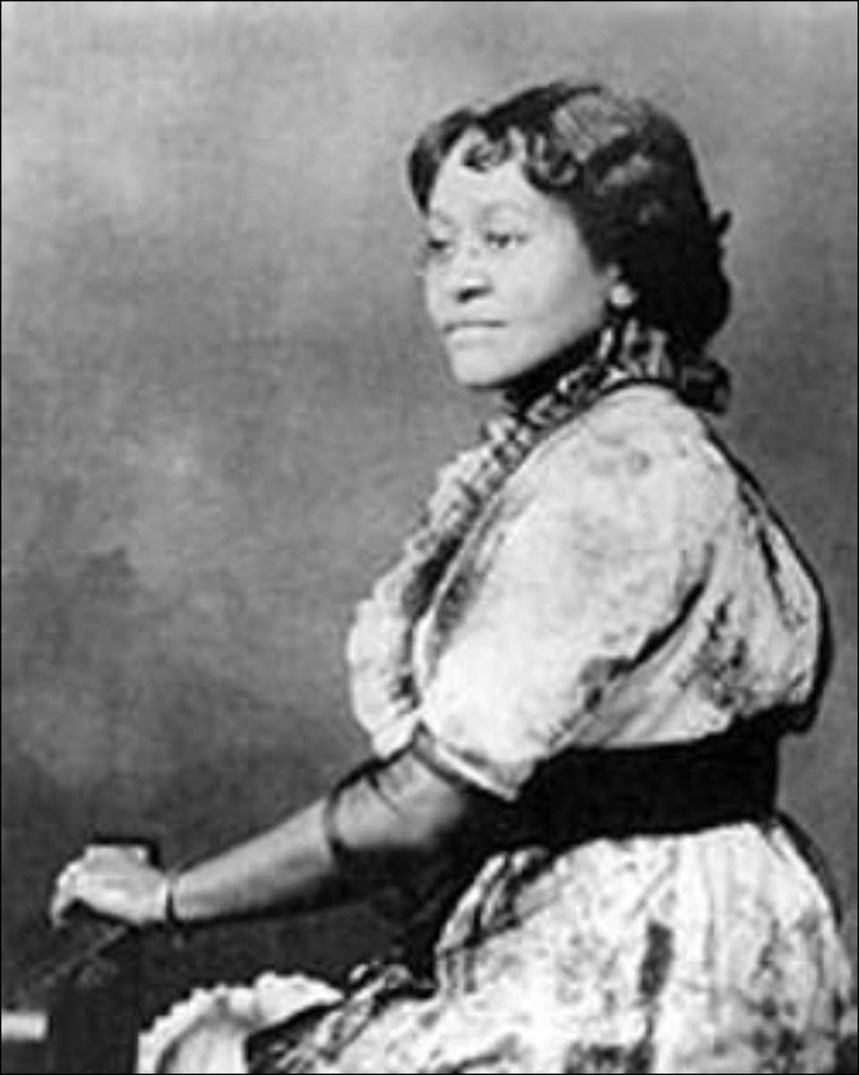 ReelMamasChi's tweet photo. The Real Annie Turnbo Malone
#SelfMade #ReelMamasChicago #CSSFF #Netflix https://t.co/x2JEL2teIb