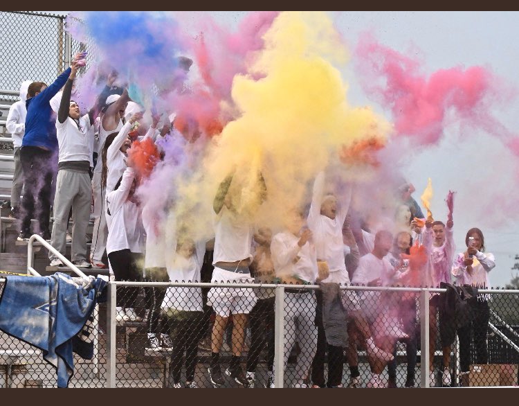 2020whspanthers's tweet photo. Class of 2020, these couple weeks have been eventful to say the least. To keep our spirits up we ask everyone to post their favorite photo from this year to help remind us of all the amazing memories we have made and will continue to make!!! #seniors #positivity #memories https://t.co/sZA8CqAJN0