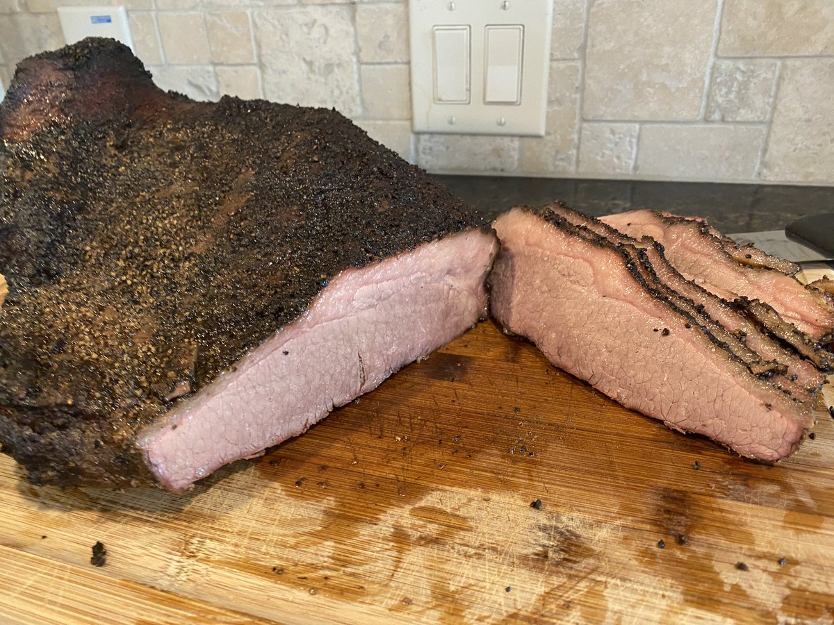 Aggs03's tweet photo. The finished product. The brisket had the jiggle, the wiggle, the oozing of juices, and it bended without breaking. #BBQLyfe #BrisketTyme #BGE https://t.co/ikXUIhmKlB