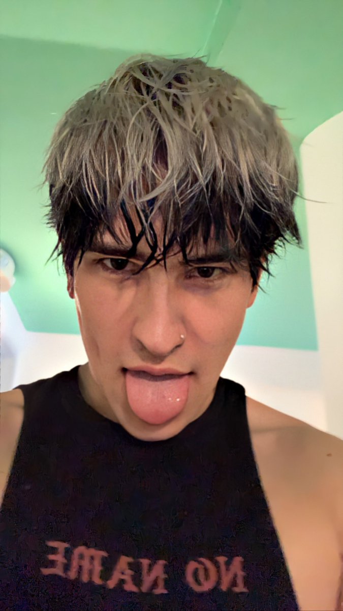 jakewebber's tweet photo. new hair🖤 https://t.co/QSDiBiBhus