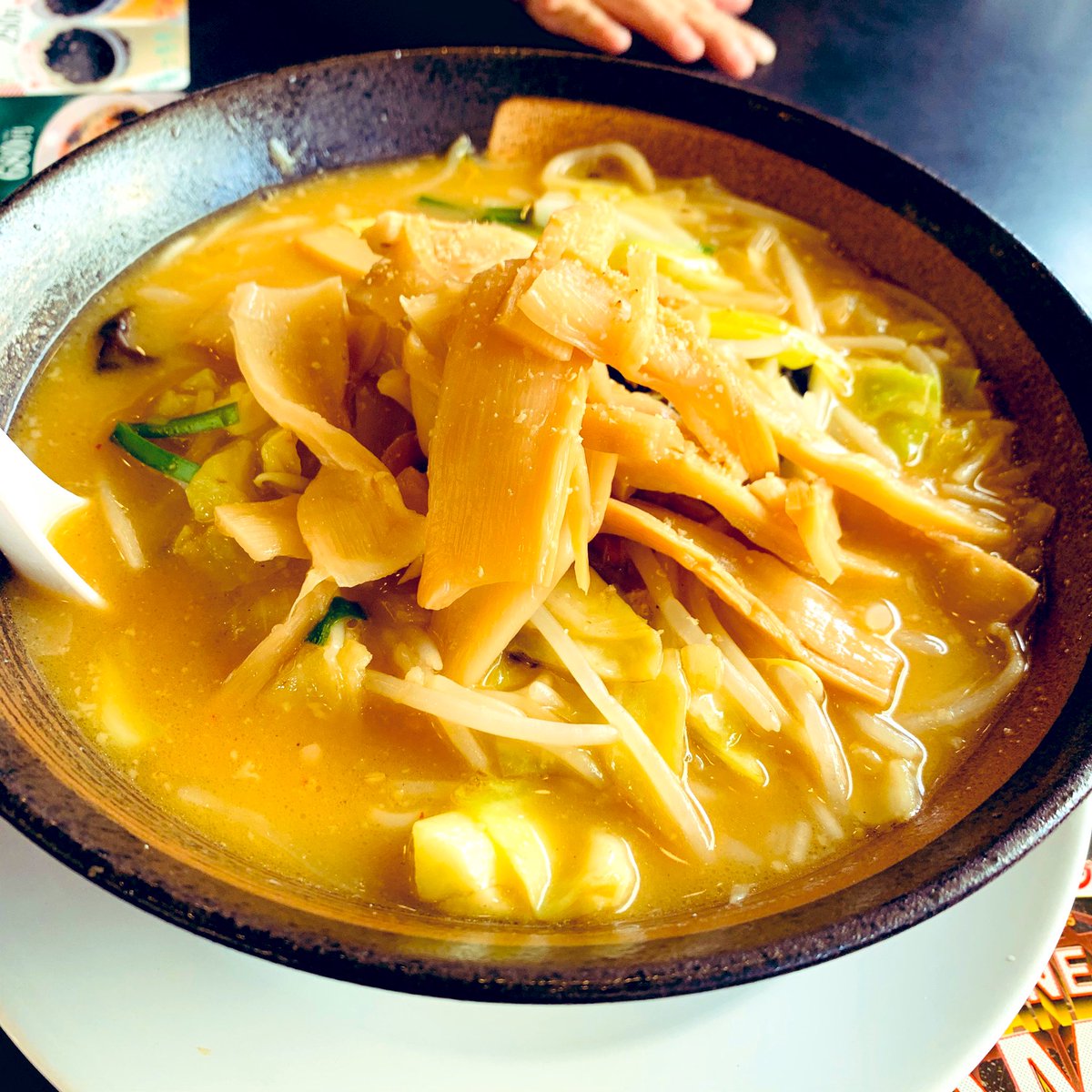 ohayou_pon's tweet photo. おはようございます(*ᴗˬᴗ)
連休満喫しております、、、\♡︎/︎
フォロバ遅れていてすみません！
凍ってるフォロワーさんもいるみたいなので、帰りを待ちつつ😭
RTありがとうございます😊
わたしものんびりですが🙏お返しさせてもらいますね🐢💭
写真は幸楽苑にて✨
#懸賞好きさんと繋がりたい https://t.co/BJCCMAUICa