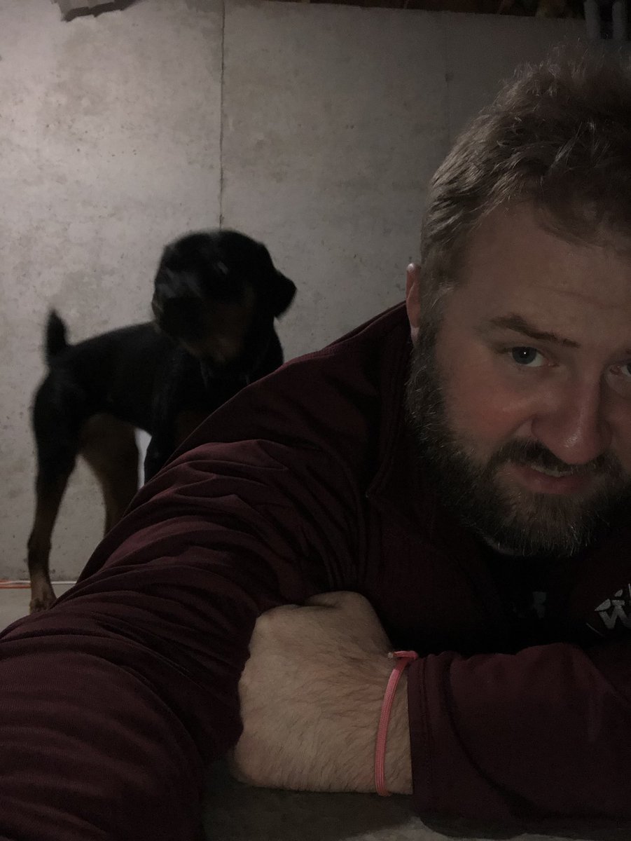 flake_68's tweet photo. 27 burpees in 2 minutes... I think my face says it all! #FatGuyHatesBurpees but I still did my #DoWorkChallenge My dog Millie was worried for me! @Maroon_Football Where’s RB’s at? @MarkeviousCuri1 @TreManning6 @iamdavidparks https://t.co/6dPNQCUJnm
