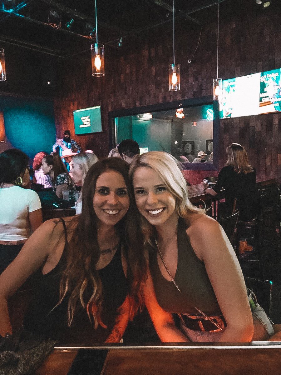 msbrittanybush's tweet photo. Throw Back Thursday to a time when you could hang out with people... yesterday. https://t.co/Dsn6brbDD1