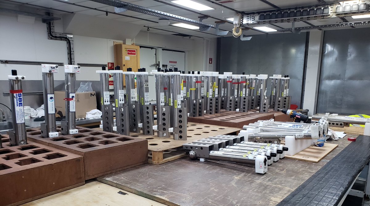 RAPID_AMOC's tweet photo. From the RAPID eastern boundary, we recovered 9 moorings with 78 individual instruments plus the RAS sampler. All 78 instruments returned complete records, and 41/43 full samples on the RAS! https://t.co/M2vD8nOnSH