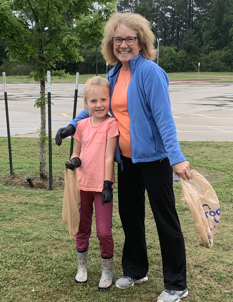 djennings111's tweet photo. It’s Spirit Day! I miss all my sweet Scottie’s💕 I found these two celebrating the day by picking up trash around Mahaffey, even in the rain! Simply awesome!!@ptomahaffey @MahaffeyKISD #VirtualSpiritWeek #gladtobeplaid https://t.co/sfy6rM4lO7