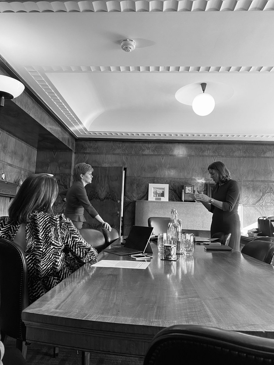 NicolaSturgeon's tweet photo. At times like these, the expert advice people like me rely on is vital. I’m very fortunate in the calibre of those who advise me, not least the Chief Medical Officer @CathCalderwood1 (seen here updating me earlier today). My sincere thanks to her and the whole @scotgov team. https://t.co/agjjsgLoYM