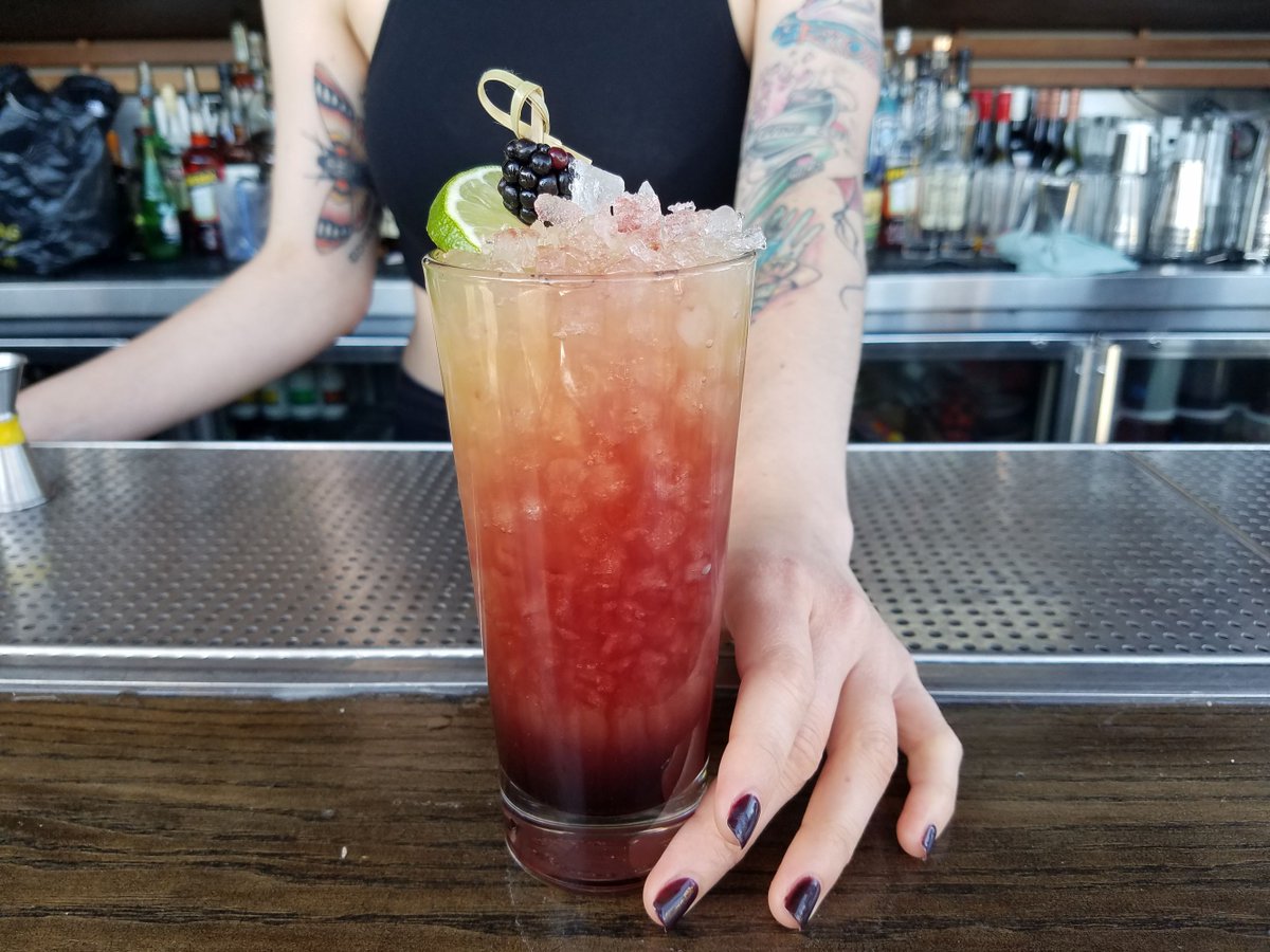 eaterla's tweet photo. California can now sell cocktails to go, but only with food https://t.co/oWkDI0DhxK https://t.co/18i0TSE5xj
