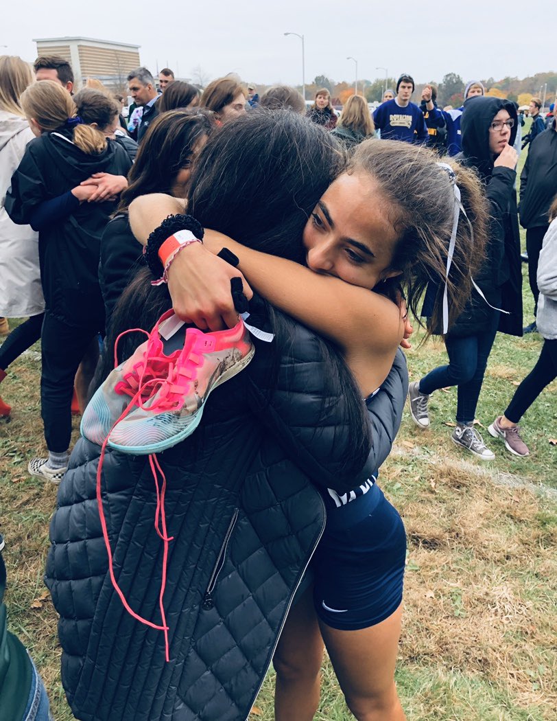 AlyssaDeeds's tweet photo. Hanging on to the sliver of hope that more moments like these will come! 🏃🏽‍♀️💓 #NotReadyToBeDone https://t.co/EPWgXAsNyp