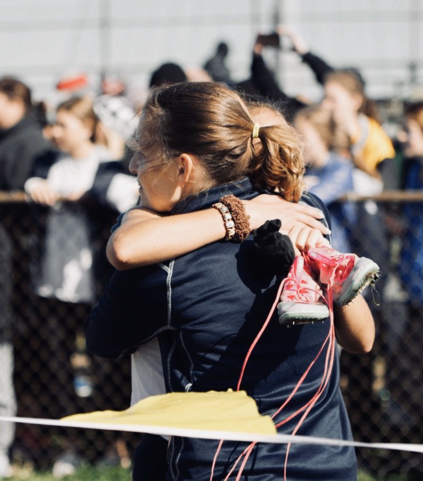 AlyssaDeeds's tweet photo. Hanging on to the sliver of hope that more moments like these will come! 🏃🏽‍♀️💓 #NotReadyToBeDone https://t.co/EPWgXAsNyp