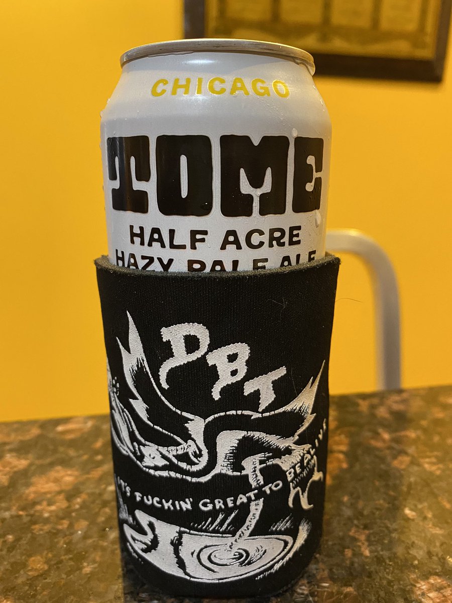 LittlePantsBeer's tweet photo. Thanks for the curbside pickup @HalfAcreBeer - it’s a big help in all of our lives right now. https://t.co/D1QWLQhpez