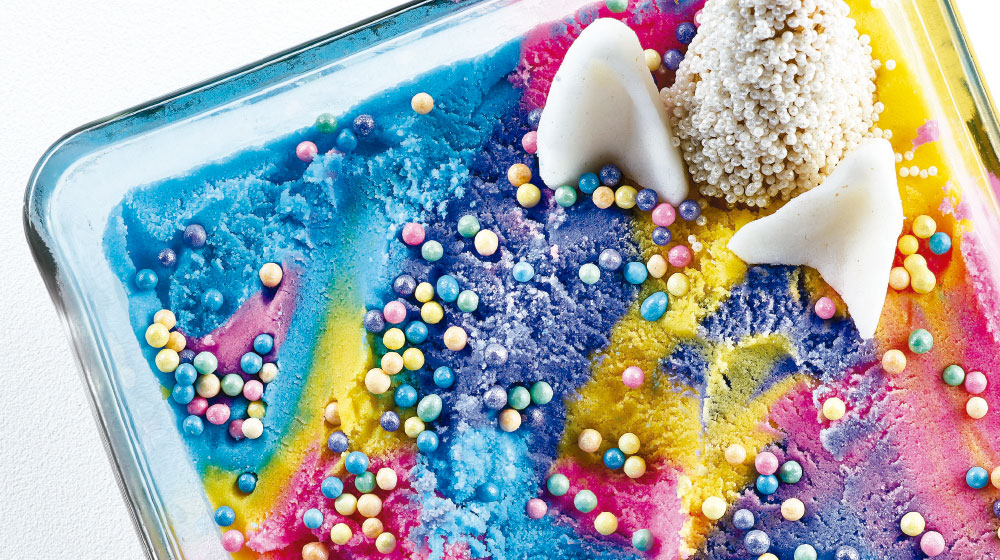 TheColorRun_MX's tweet image. Ya inicio la primavera y con eso el calor. Refréscate este fin de semana con un helado de unicornio. #TheColorRunNight2020!
#Happy #Happiest5k #smile #shine #GlowBabyGlow #color

Conoce la receta aquí: bit.ly/3bfkSMN