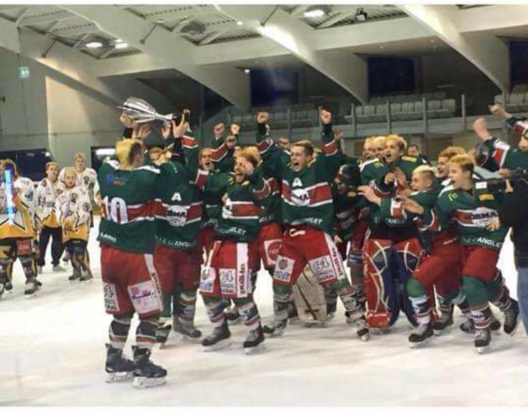 TCaubet16's tweet photo. 4 ans jour pour jour ➡️ 🏆 
https://t.co/TIxdWkqvVw https://t.co/hdXEjYiHtC