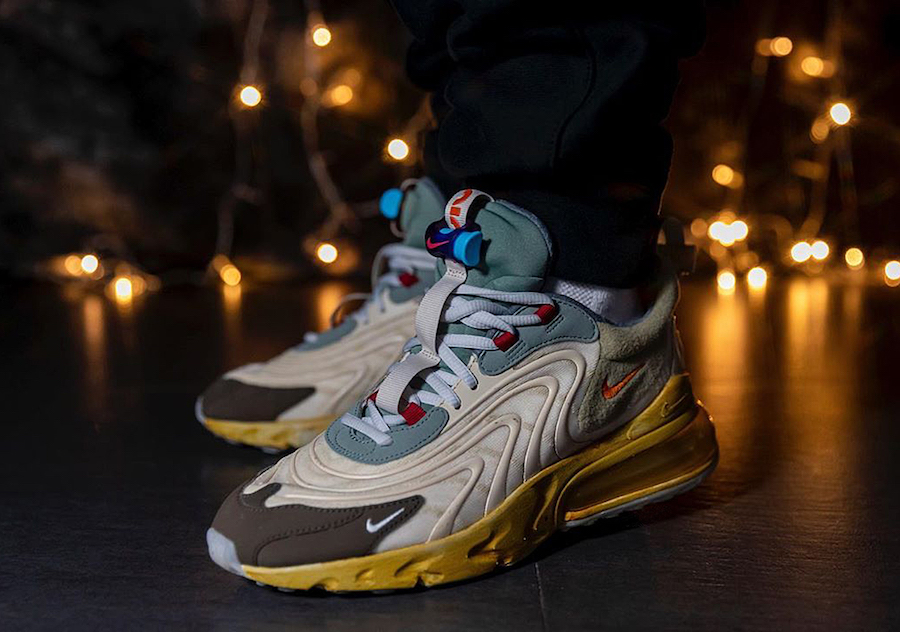 travis scott air max on feet