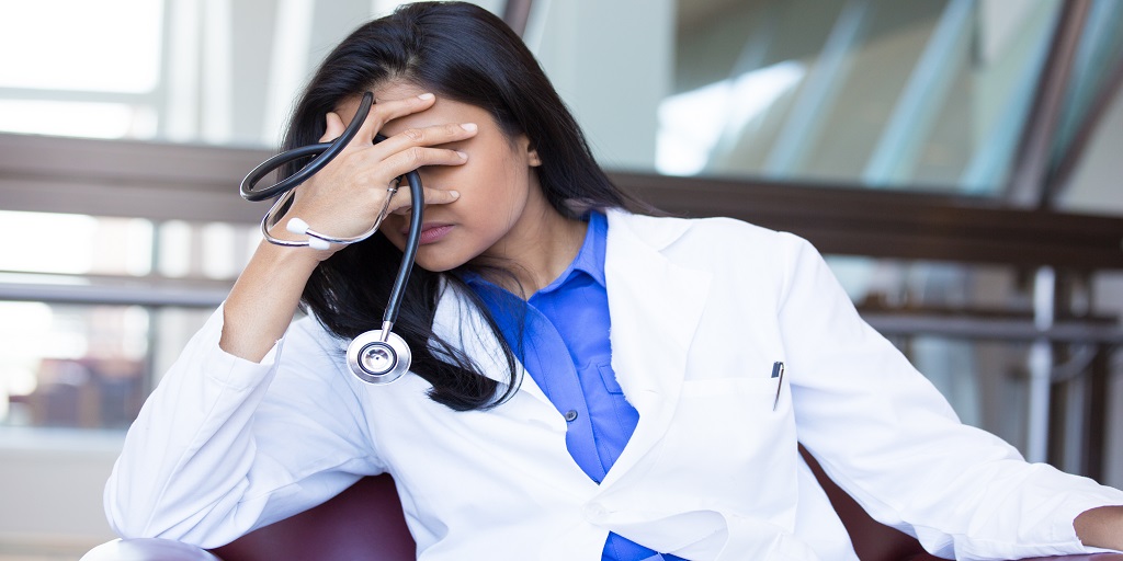 AnnalsofIM's tweet photo. NEW article by Dr. Charlene Dewey, @SusanHingle, Dr. Elizabeth Goelz, and Dr. Mark Linzer in Annals on supporting clinicians during the #covid19 pandemic. All coronavirus-related content is free to the public: https://t.co/dcN4UwhZ7v. #burnout #PhysicianWellBeing https://t.co/rgi6lOWwdo