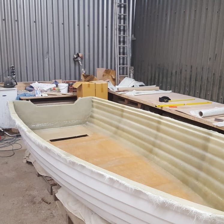 SedgemoorBoats's tweet photo. Adam has done a brilliant job fitting and glassing in the deck on the SB460 Angler. You can clearly see the drainage sump at the stern. #anglingboats #anglingboatbuilder #lochboats #troutboats #somerset https://t.co/Up1aioFrop