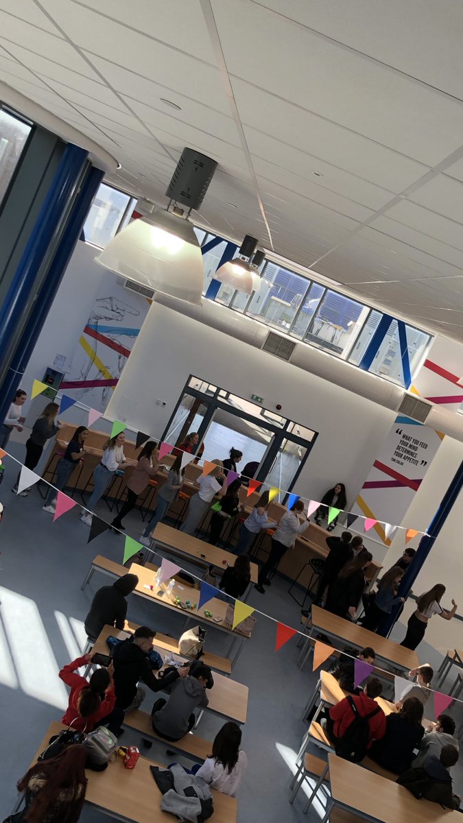 Easter egg challenge, last game of rounders (in the sun ☀️) and some leavers gifts 🎁 to finish today for our year 11s. Good bye (for now) and good luck. THE PE TEAM 👏