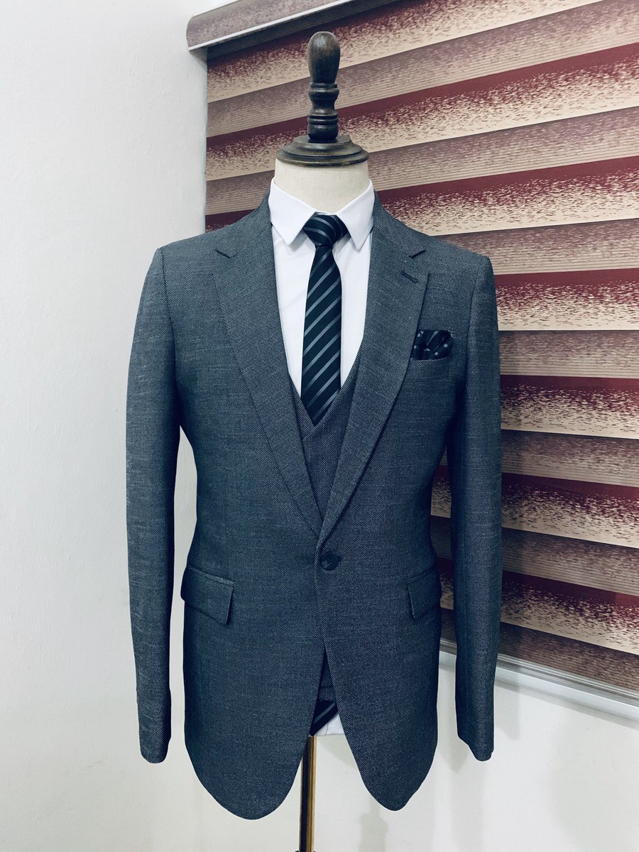 _oyecouture's tweet photo. A well tailored Grey 3 piece Suit crafted with care ✍🏾
.
Oyecouture Bespoke 💯
.
Kindly Rt 🤲🏿 https://t.co/UIAR3JIP00
