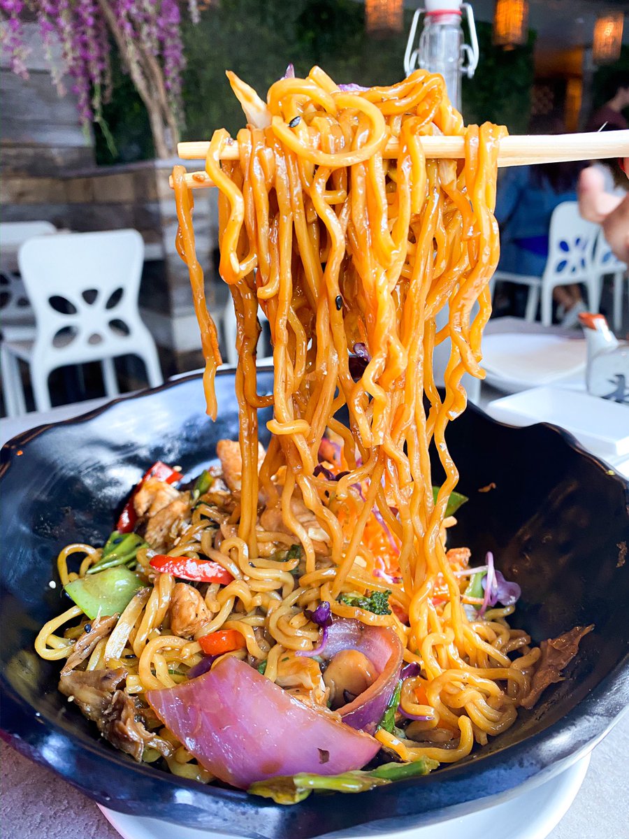Yaki soba noodles from <a href="/Sokaisushibar/">Sokai Sushi Bar</a> 🤩