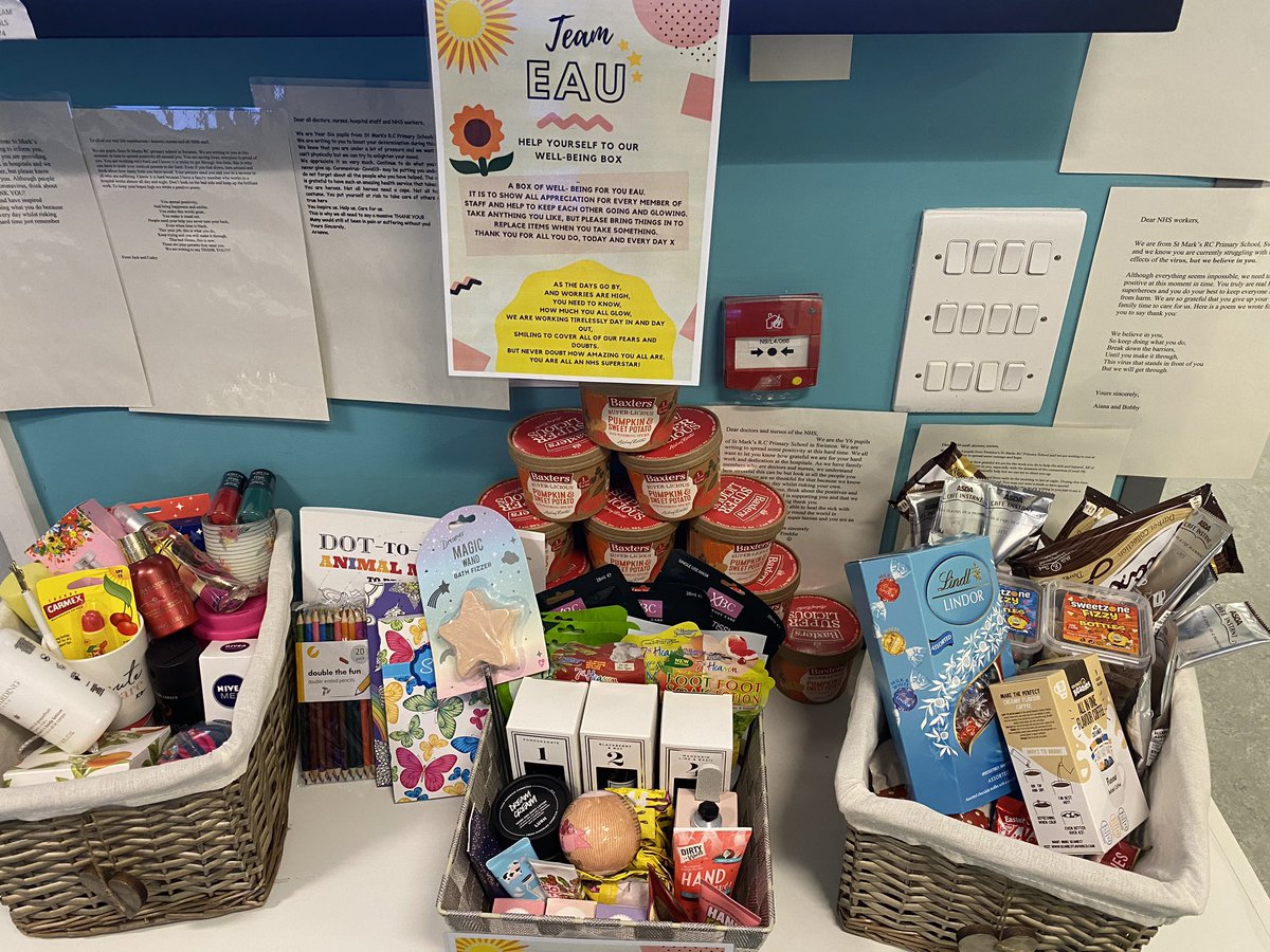 NEWSEAU's tweet photo. A box of well- being for you EAU 💫
To show appreciation for every member of staff and help to keep each other going and glowing. 
@SalfordRoyalNHS 

#Wellbeingbox #positivity #NHS #teamwork ❤️

Thank you for you kind donations- @SammyUrmston @JasmineAbelaX @DPWOR1990 https://t.co/3l21fEmw4l