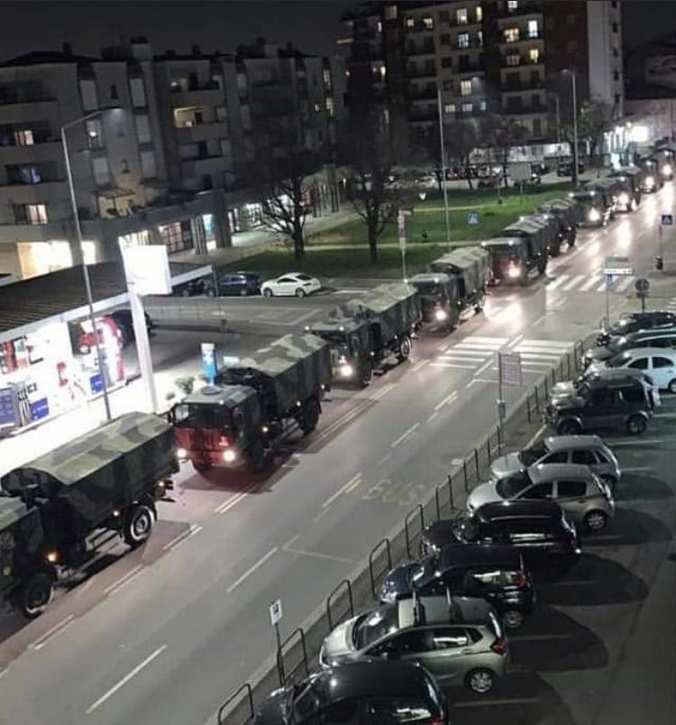 hammad_019's tweet photo. These Are Millitary trucks carrying Dead bodies of Those Died due to #Covid_19 in Italy😭💔Please Everyone Stay At Home, Avoid Socializing, do What gov. Is saying Take the Situation Seriously 🙏  Be Safe😷 
#coronavirus
#COVID19 https://t.co/EGlZ0amLmT