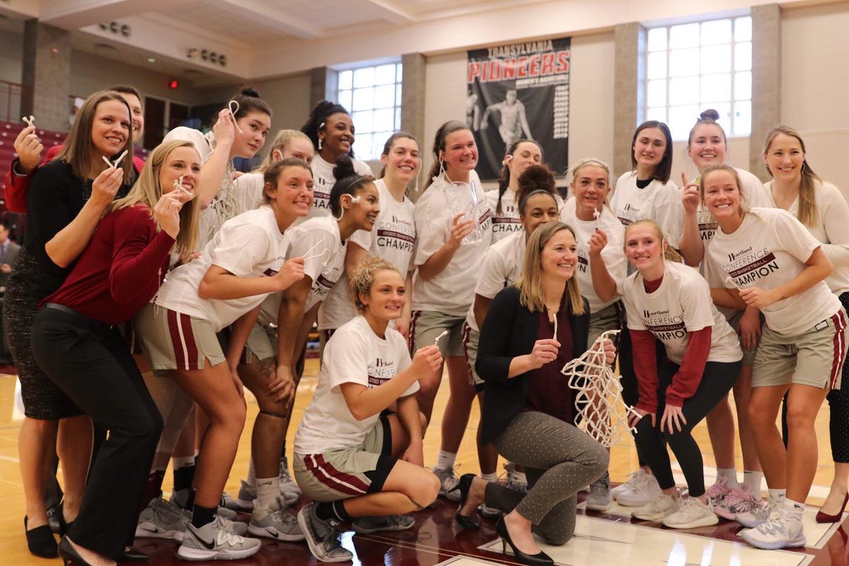 TUWBX's tweet photo. We #FlyTogether #UnitedAsOne https://t.co/2Ni3ZYdreR