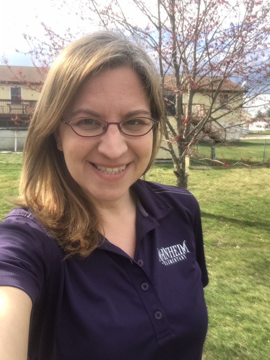 jwilson616's tweet photo. What a beautifully to be outside on this Manheim spirit day! #vikingsma https://t.co/ovLH0iiEWq