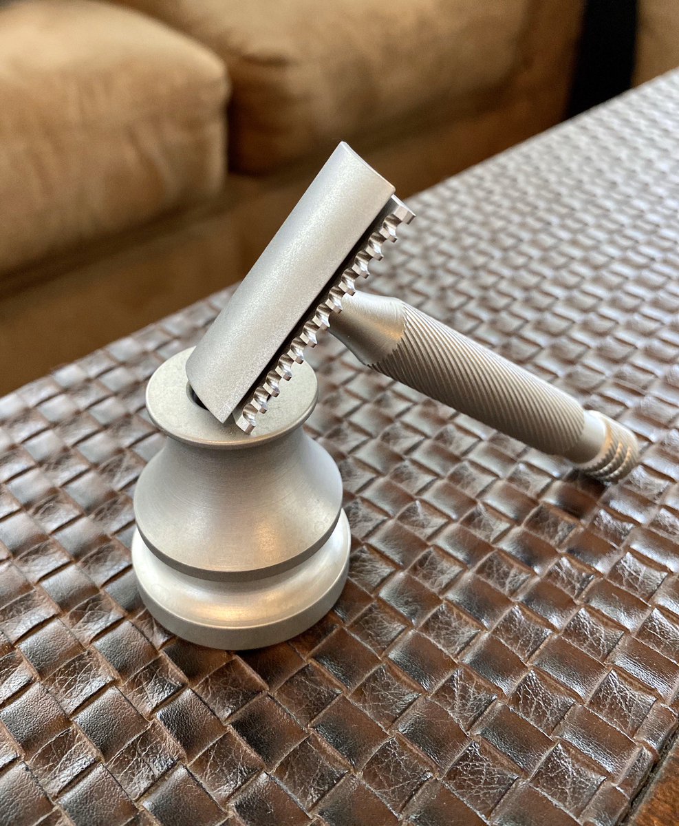 AboveTheTie's tweet photo. Open comb Calypso and stand with satin finish #calypso #opencomb #razorstand #stainlesssteel #stainlesssteelrazor #doubleedgerazor #doubleedge #wetshaver #wetshavers #wetshavingloyalists #razor https://t.co/g5GHCsLms9
