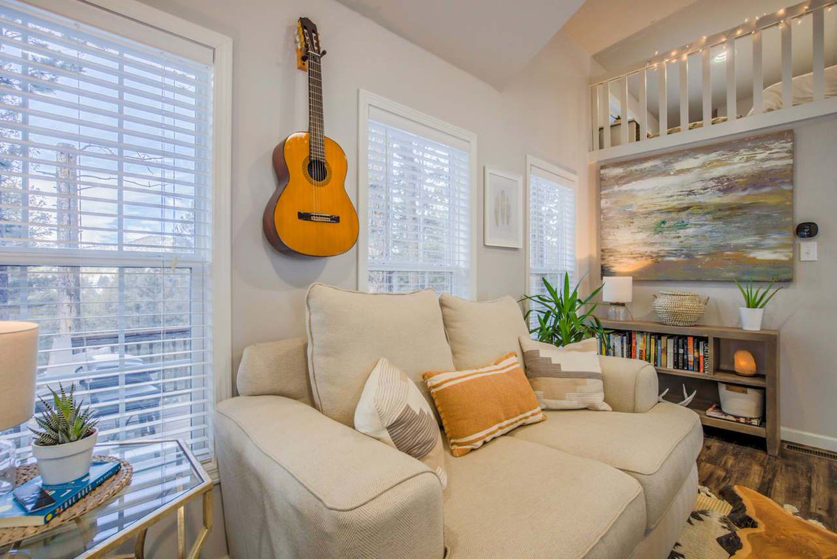HosteStayEasy's tweet photo. Two words. Tiny. Home. https://t.co/6nAreF38XI