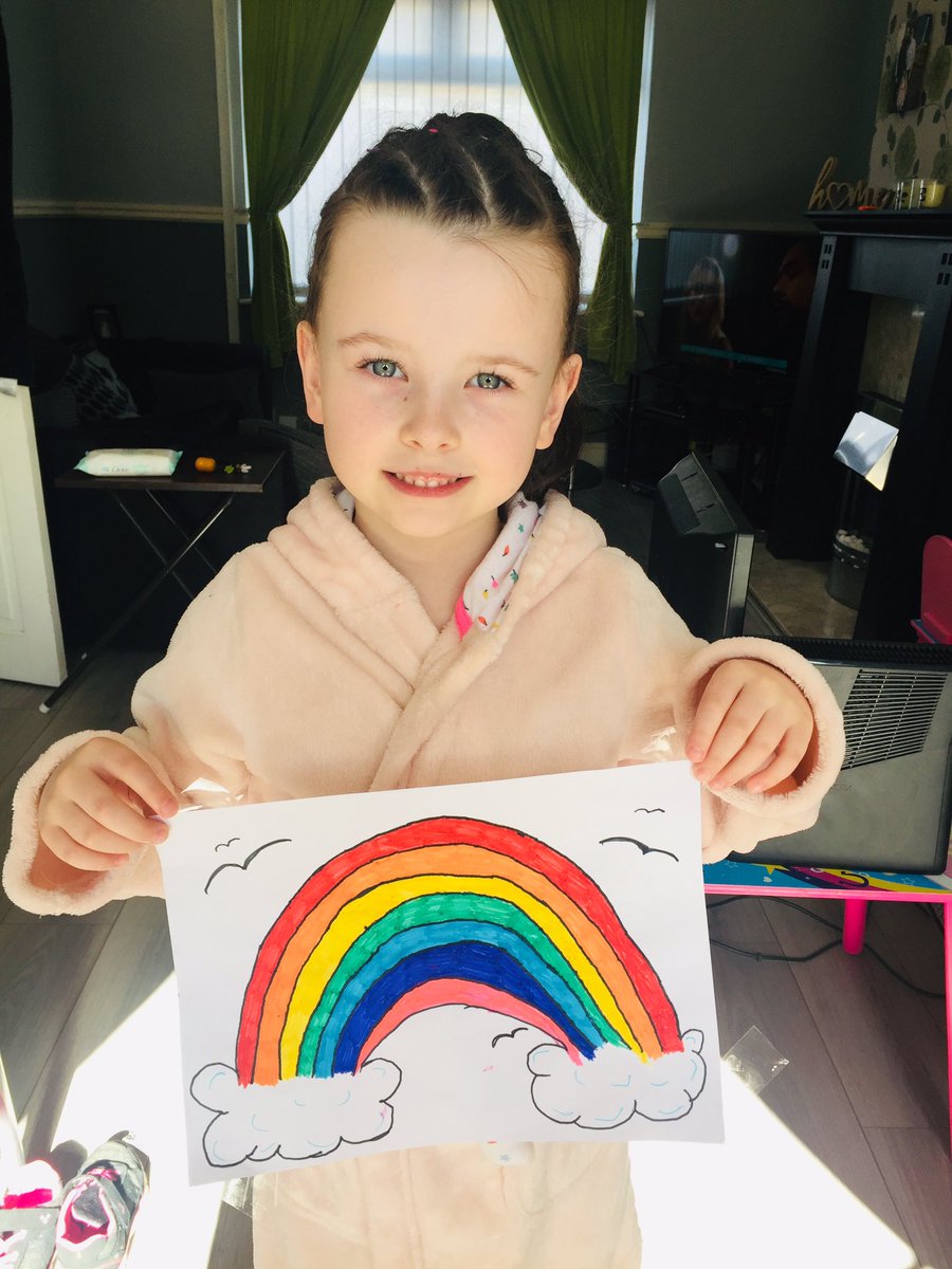 Kateleech92's tweet image. Ellie did her #chasingtherainbow picture today for our window to keep positive vibes in this bad time. @HFCronton