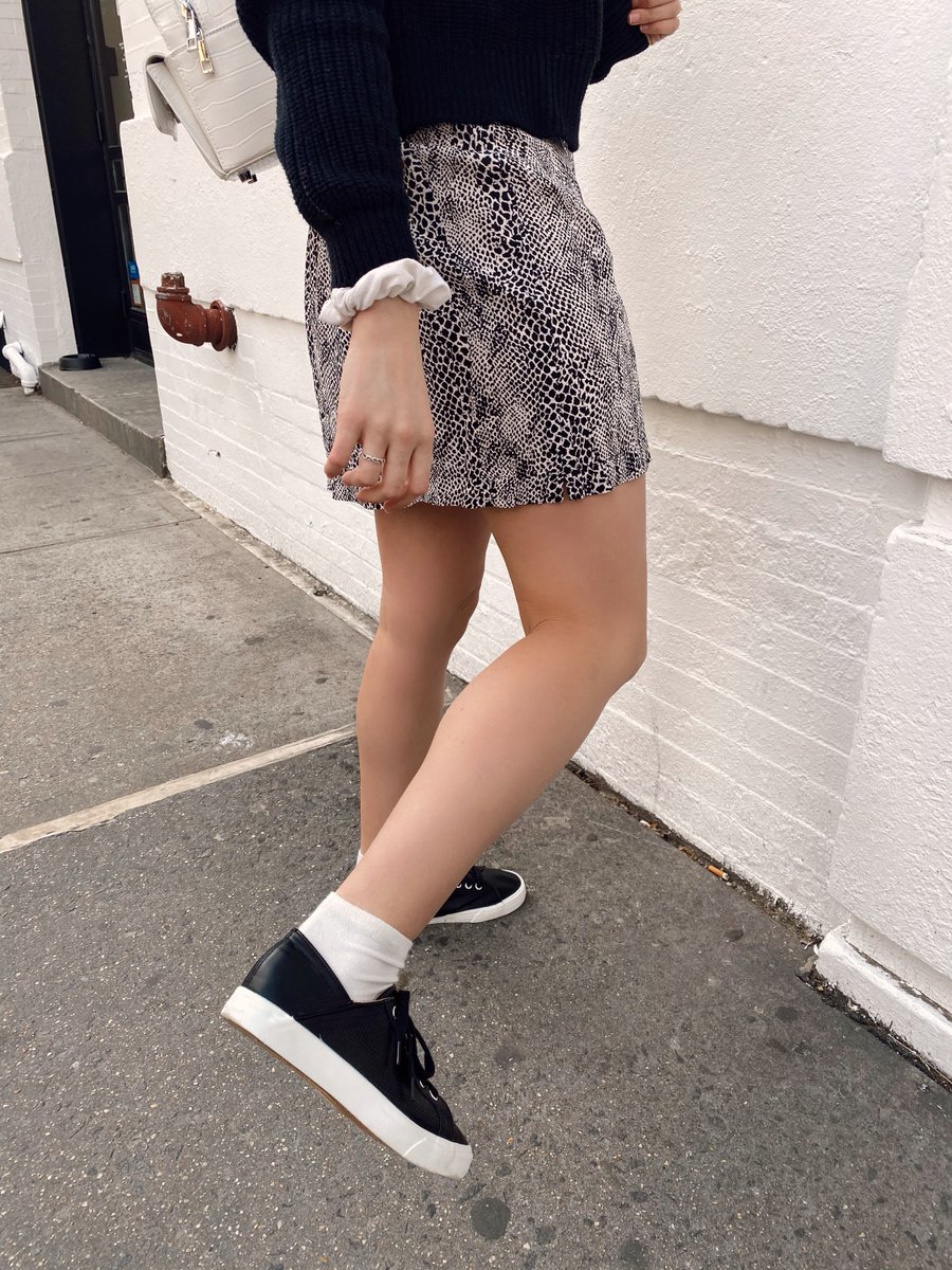 Nothing but neutral featuring <a href="/whatsemilydoing/">missnewfoodie</a> in our Venetian sneakers. 

Take 25% off w/code EMILY25: bit.ly/3a69H8A
*Please note all shipping will be delayed until 4/1