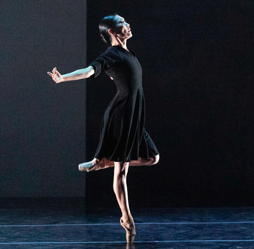 #FreedFriday #Repost

The wonderful Margaret Severin-Hansen, Principal Dancer of the Carolina Ballet on-stage during Mariana Oliveira’s “Blue Jay Eyes” 😍

Margaret is wearing her Freed of London Pointe Shoes❤️

Image: Armes Photography📸