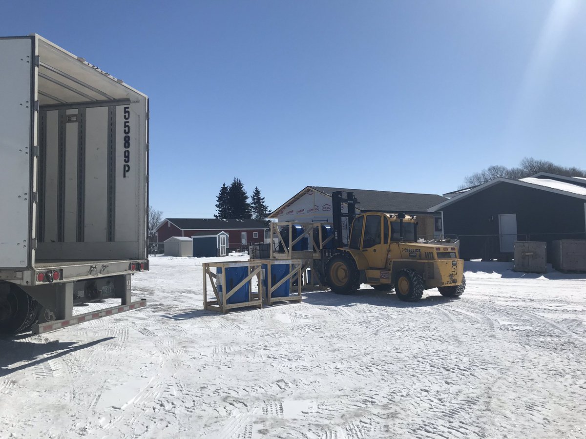 PembGrainEquip's tweet photo. Our fall booking of #Grainguard aeration fans and aeration systems has arrived. First shipment coming into our new St. Leon location! @PembGrainEquip @PembinaCoop @AgGrowthIntl #aeration https://t.co/yKCxfEsDai