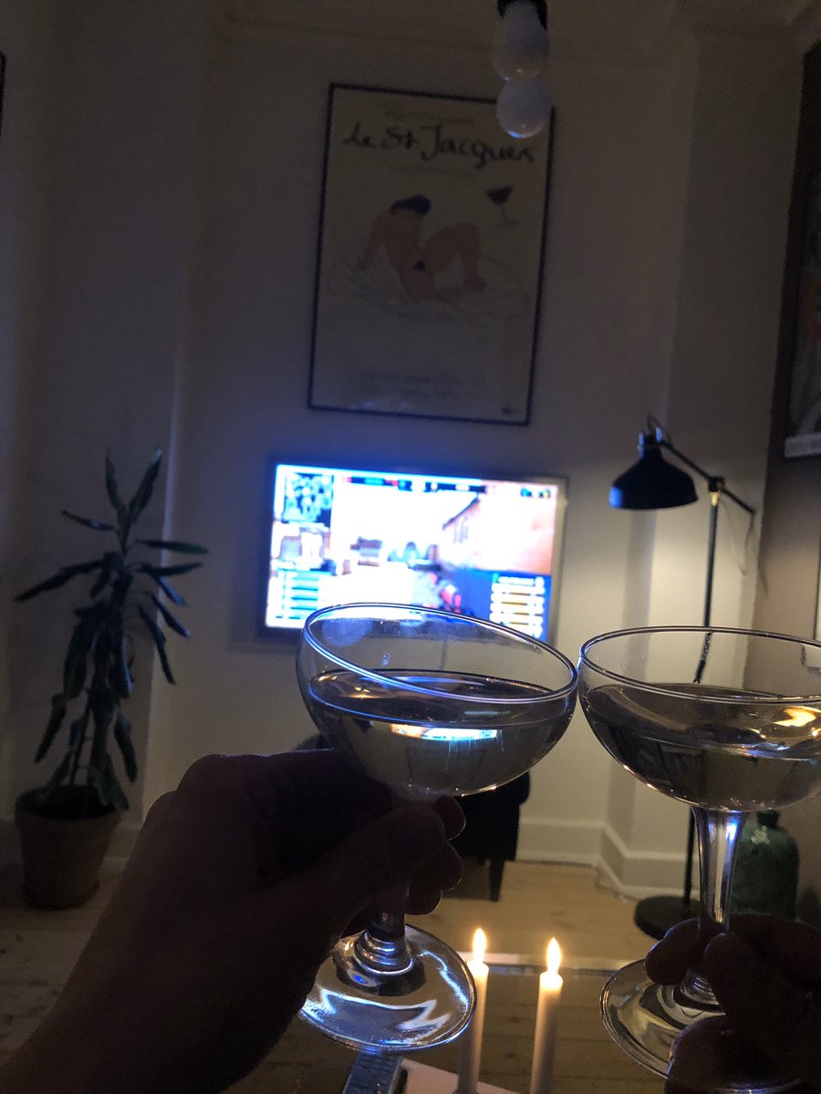 ElisabethBM's tweet photo. Tak @astralisgg , for at gøre min 30års fødselsdag optur i disse tider 🥳 https://t.co/9ufGVm6Bju