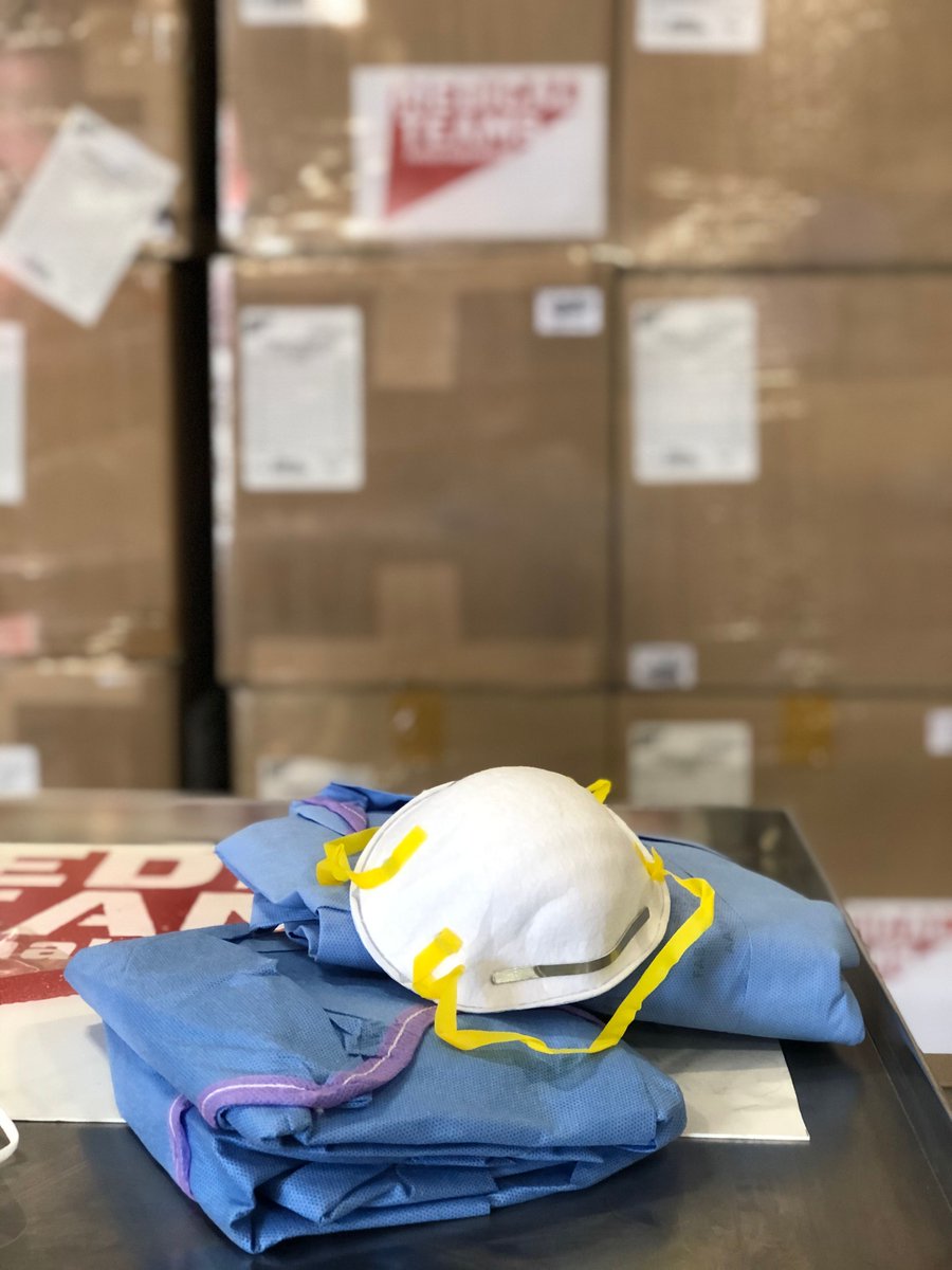 medicalteams's tweet photo. Yesterday, we sent Personal Protective Equipment #PPE to local hospitals running dangerously low on supplies. More than 2,500 gowns, 28,100 masks, 20,600 exam gloves and 6,400 safety glasses were shipped to protect people from spreading #Covid_19 https://t.co/arDRqDiG44 https://t.co/nsOhPrq7zb