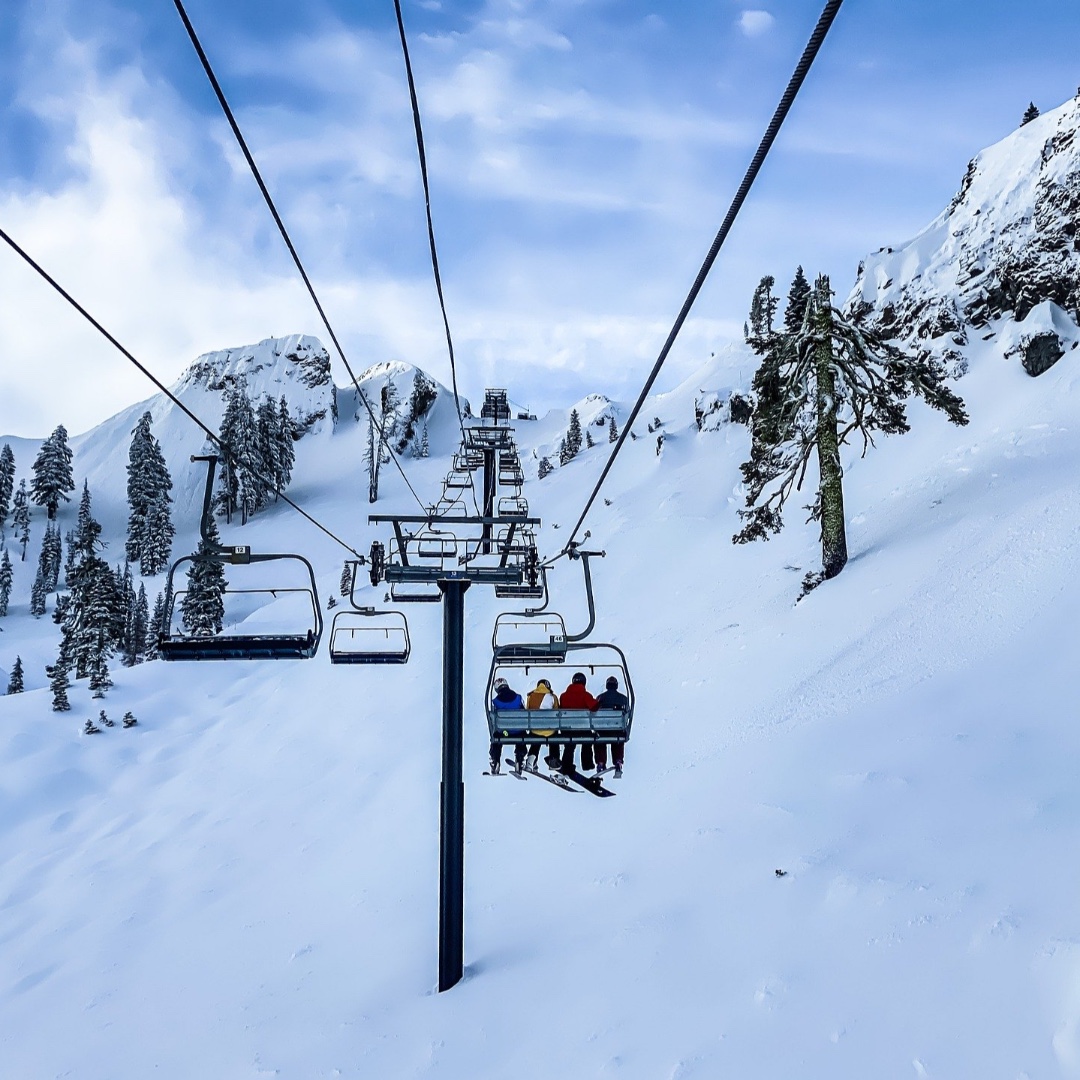 getskitickets's tweet photo. Friday Feels #skifriday #friyay #friyayyyy https://t.co/zQYYFuH4Lq