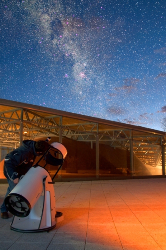 #iorestoacasa e mi perdo nello spazio
planetarioditorino.it/infinito/infin…
#MoveInArt🚶🚶