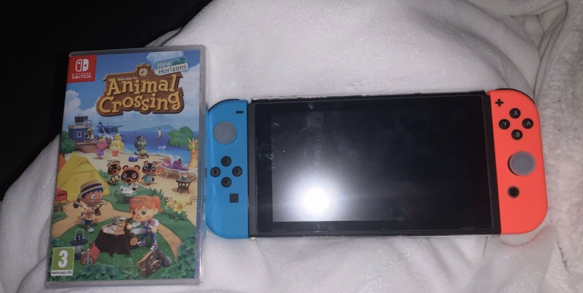 NatalieS157's tweet photo. Well One Happy Gal! My Animal Crossings: New Horizons Is Here! So Excited To Play And That’s My Night Sorted! ☺️🤓🕹🐶🦊🦁🐱🐻🐮🐸🐨🐰🐯
#NintendoSwitch #AnimalCrossing #AnimalCrossingHorizons #HappyDays #NewGame #AddingToTheCollection #ThirdGameForTheSwitch #HappyGal #GamerGirl https://t.co/9Ak7skBkal