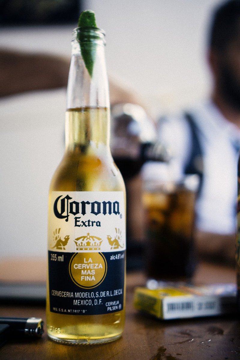 BoudainHut's tweet photo. Have we mentioned that we have $2 domestic cold ones to pack up in your to go order. Quench the thirst. 409-962-5079. Or order a Corona if you’re feeling it 🤷‍♀️ https://t.co/oljZBruKqz