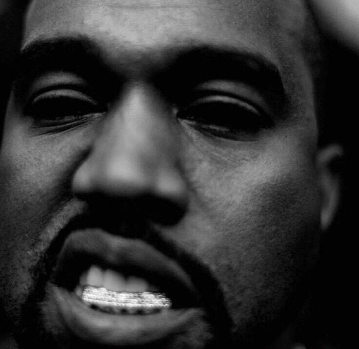 DatPiff's tweet photo. What’s the first Kanye bar that comes to mind? 🤔 https://t.co/tFvUU2NxfC