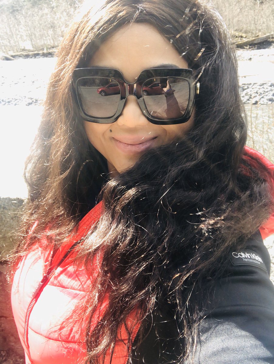 ShebaMystique's tweet image. Just me and the entire mountains 🏔 to myself. Not a single soul in sight.  ☘️🌿🌿🌲🍀

#SoloHiking 
#SecondDayOfSpring 
#SocialDistancing 
#MtRanierNationalPark