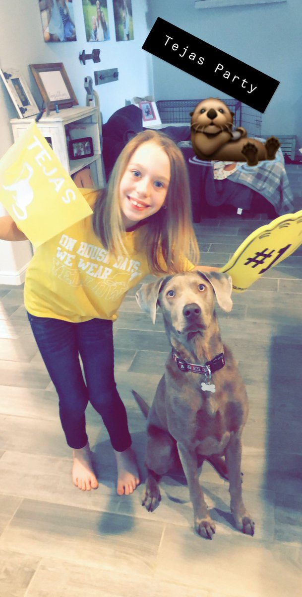 angie_mahl's tweet photo. House Party at home! We miss @EagleRidgeKISD #CelebrateKISD #erelimitlesslearning https://t.co/foH0uy0UyG