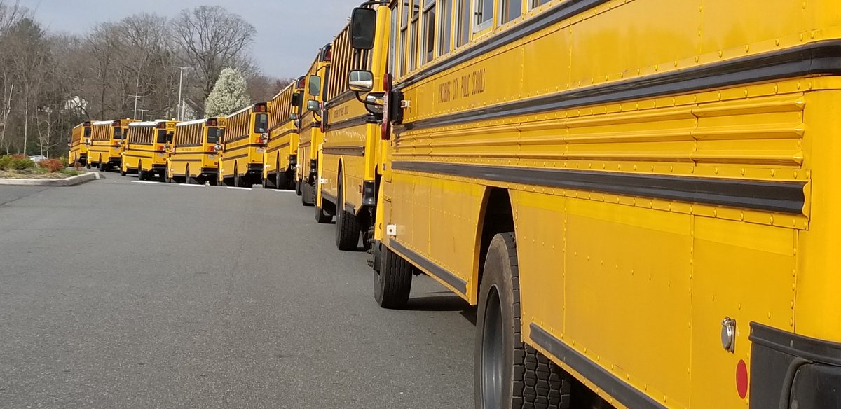 CoachKristinTCM's tweet photo. 11,000 meals delivered by LCS to students in our community this week! So proud to have been a part of the great team at HHS ! My heart is full!❤#TCMSOARS #readyandwilling https://t.co/pbe2i920sC