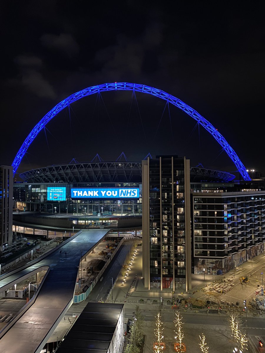 Thank you <a href="/NHSuk/">NHS</a> #NHSHeroes 💙 Absolute legends.